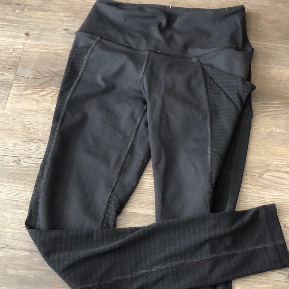 Victoria’s Secret total knockout leggings